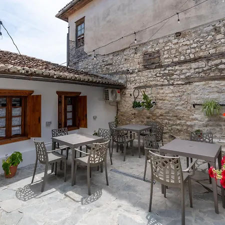 Maison d'hôtes Kitarat Castle Berat